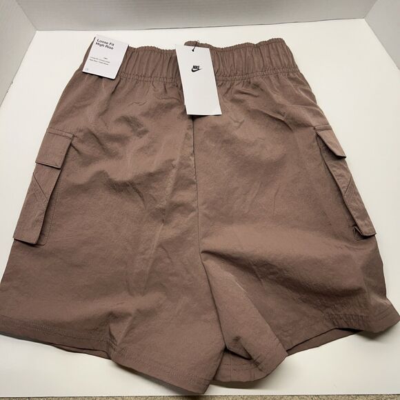 Women's Nike Sportswear Essential Woven High-Rise Shorts X Small- DM6247-019 - Picture 7 of 8